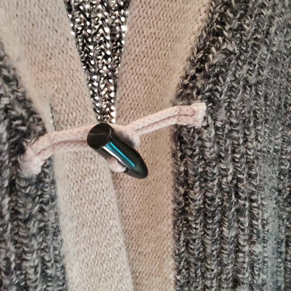 🍁🌲Rare Roots Toggle Cardigan - Picture 3 of 12